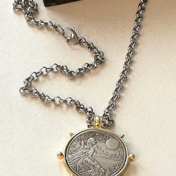 Coin necklace, Elegant Silver and Gold Pendant Necklace - Picture 6 of 8